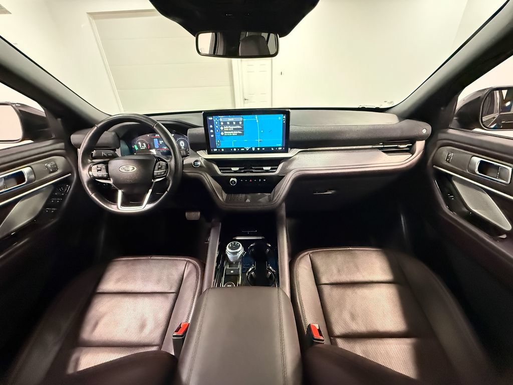 Used 2025 Ford Explorer Platinum w/ LUX Leather Package AWD/4WD image 71