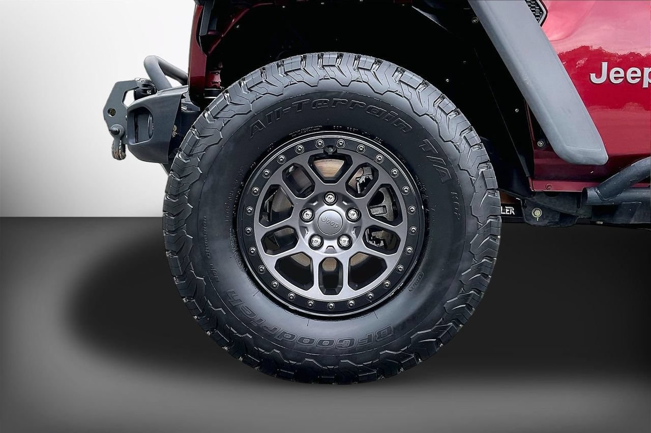 Used 2021 Jeep Wrangler Unlimited Rubicon w/ Xtreme Recon 35" Tire Package AWD/4WD image 31