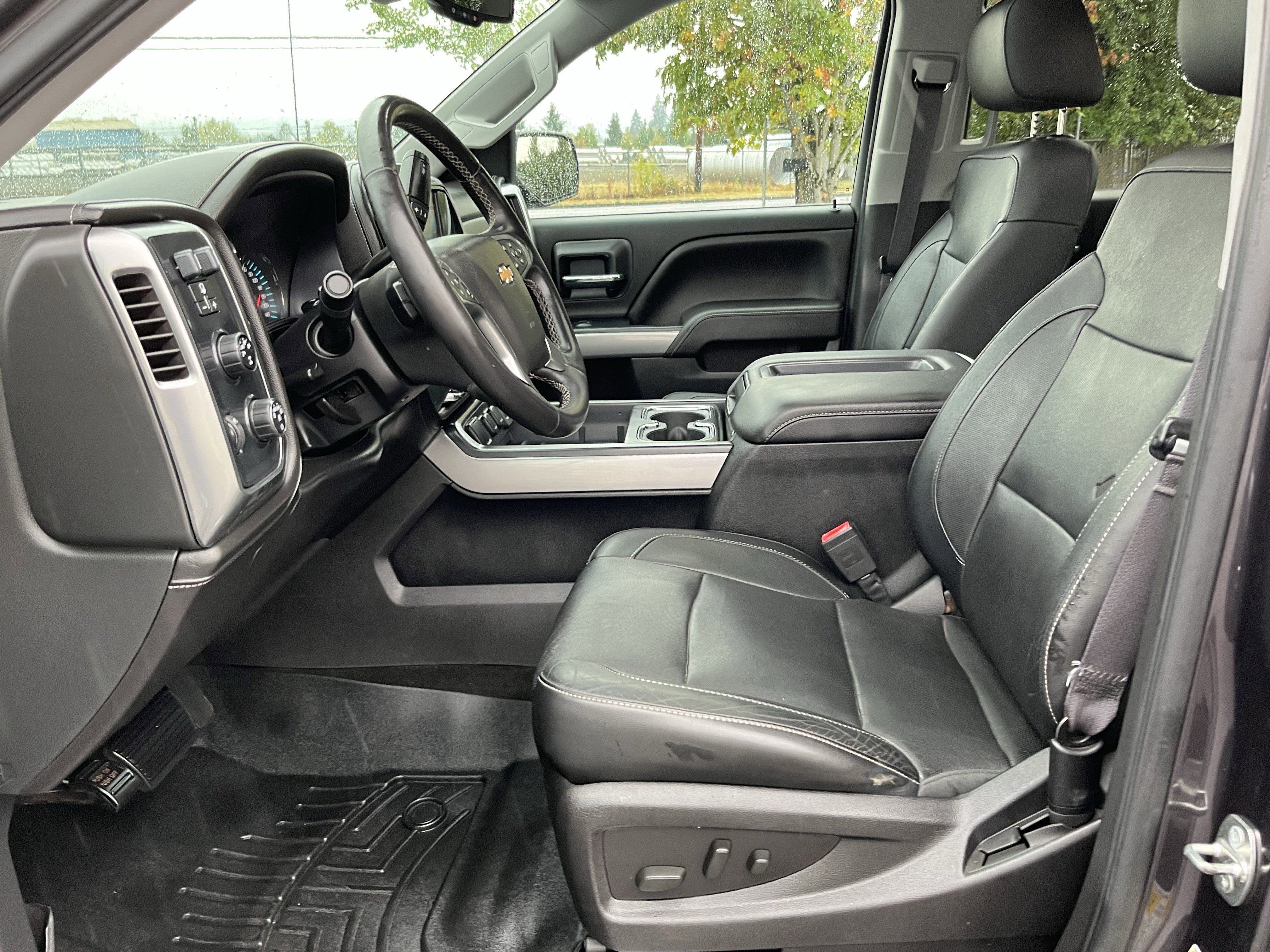 Used 2015 Chevrolet Silverado 1500 LTZ Z71 w/ LTZ Plus Package image 12