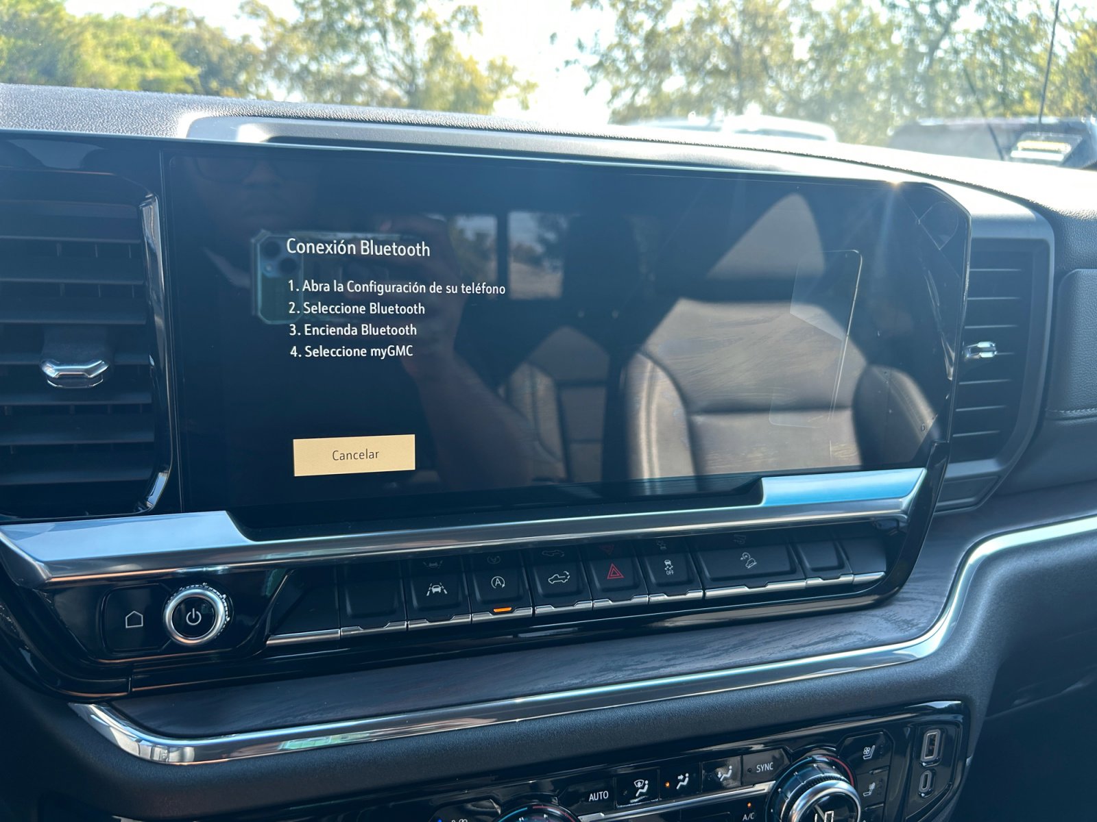 Used 2023 GMC Sierra 1500 SLT image 16