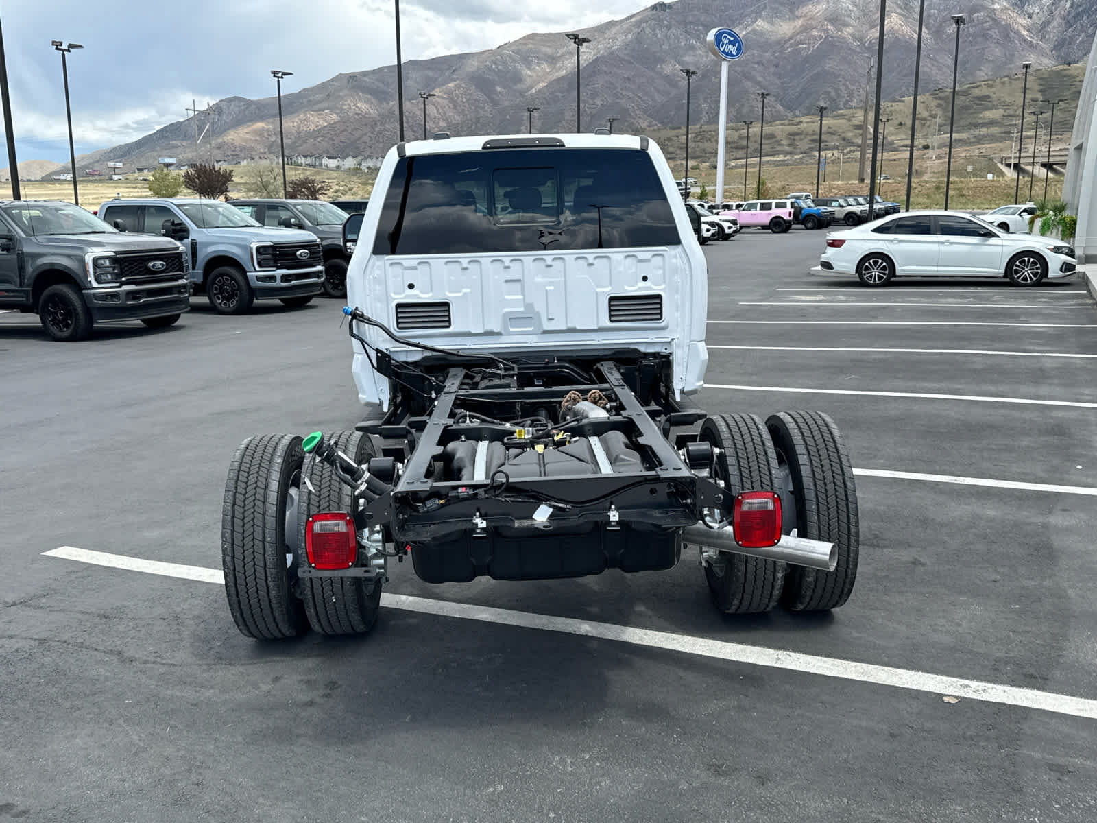 New 2026 Ford F550 4x4 Crew Cab Super Duty w/ XL Chrome Package image 8