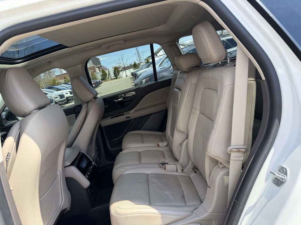 Used 2022 Lincoln Aviator Reserve w/ Elements Package Plus AWD/4WD image 10