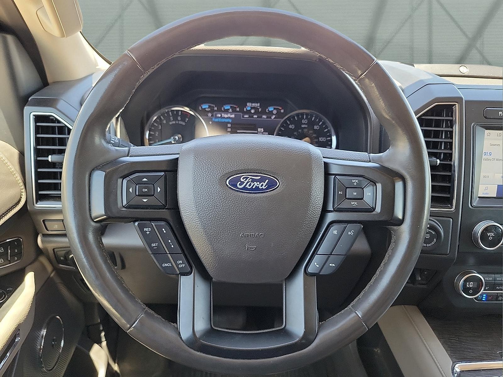 Used 2020 Ford Expedition Limited w/ Texas Edition Package RWD image 19
