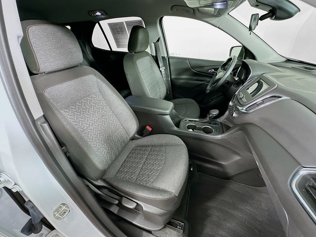 Used 2024 Chevrolet Equinox LT AWD/4WD image 36