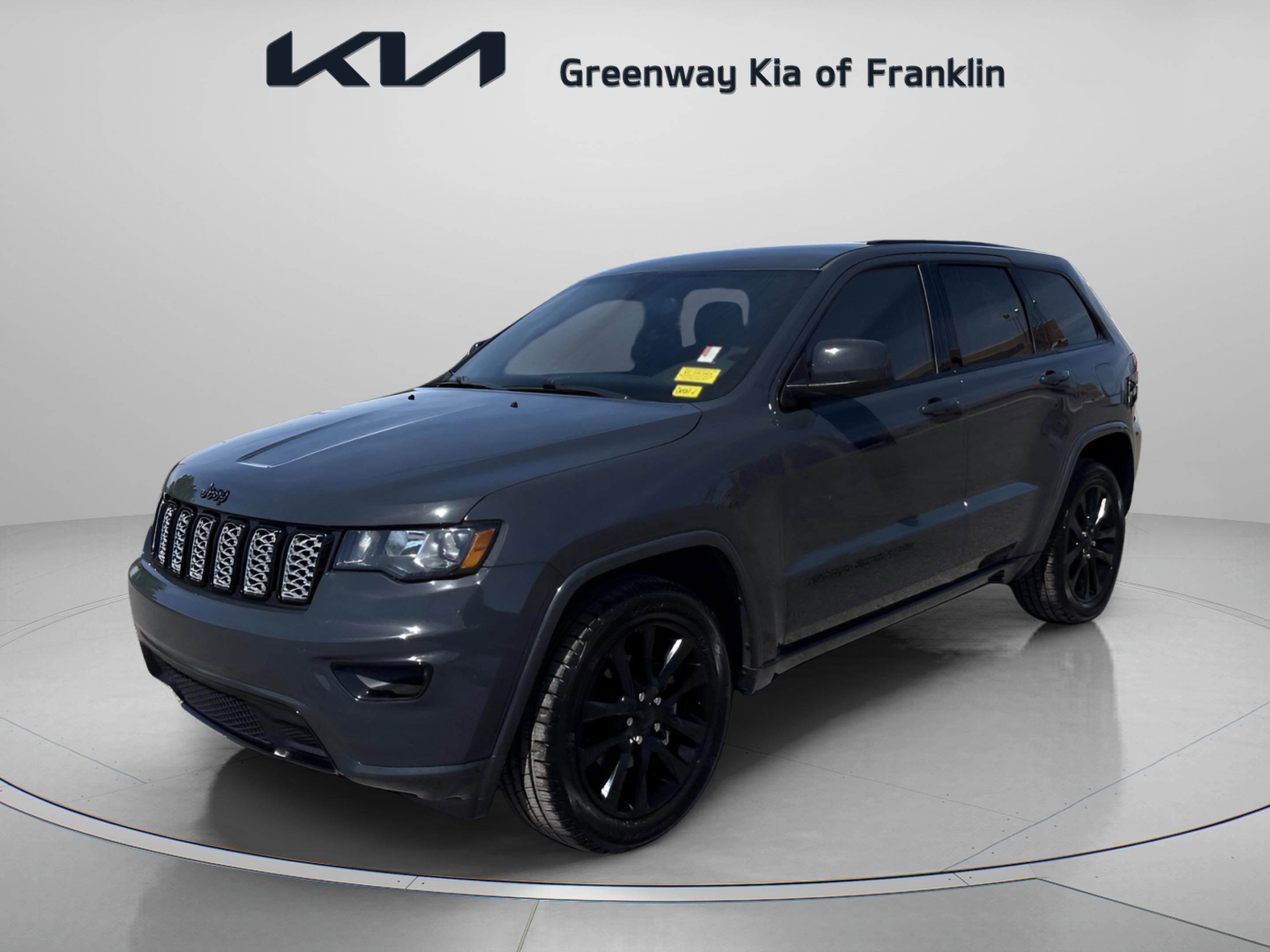 Used 2018 Jeep Grand Cherokee Altitude image 3