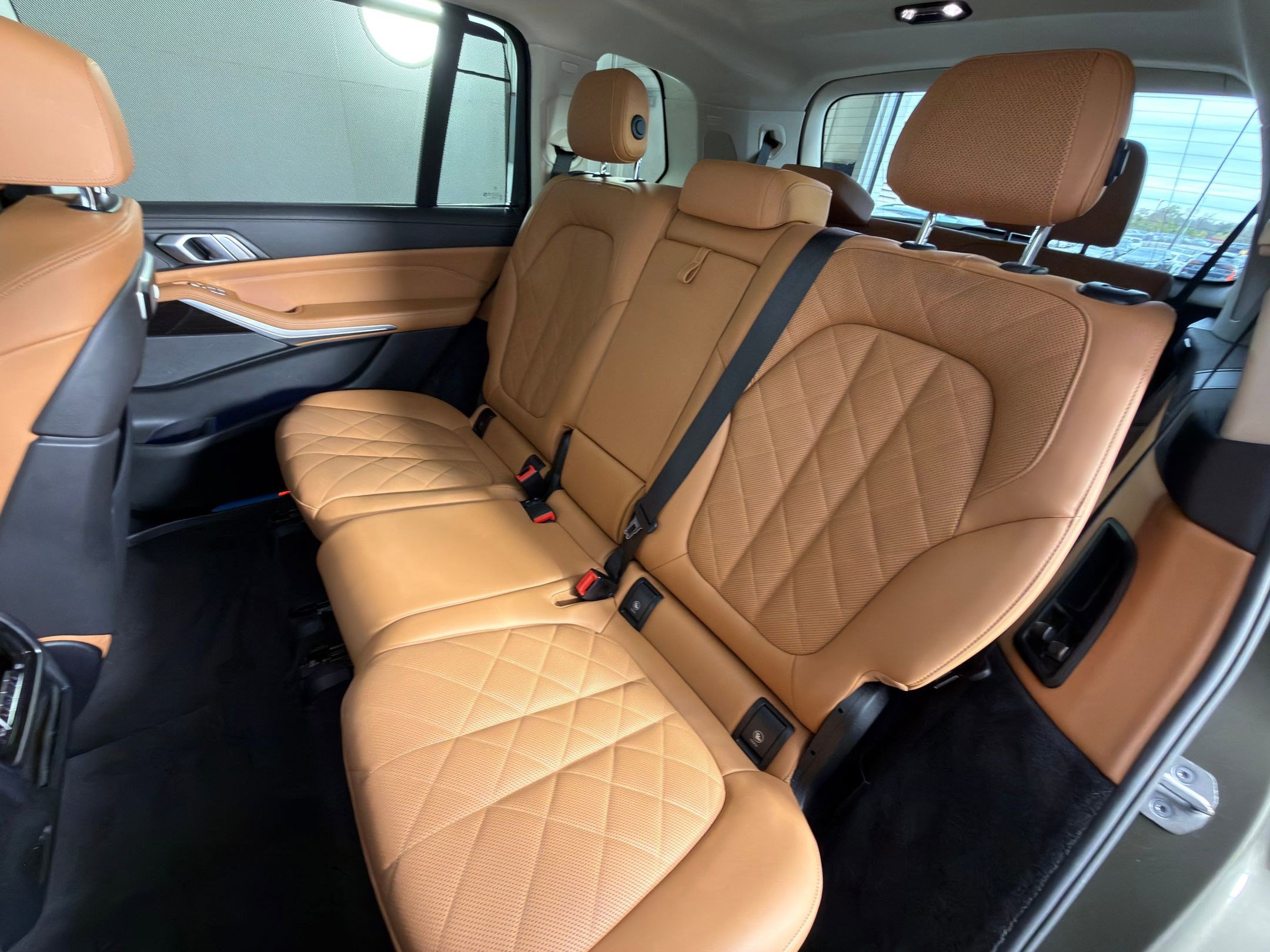 Used 2023 BMW X7 xDrive40i w/ Premium Package image 27