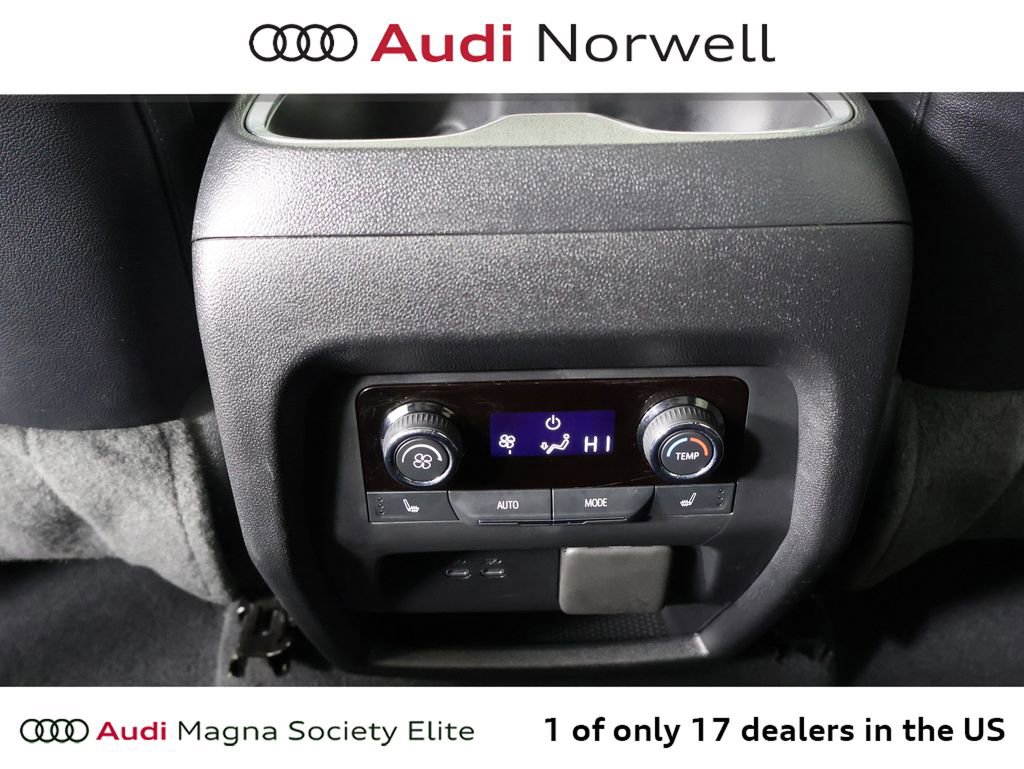 Used 2024 Chevrolet Traverse RS image 26