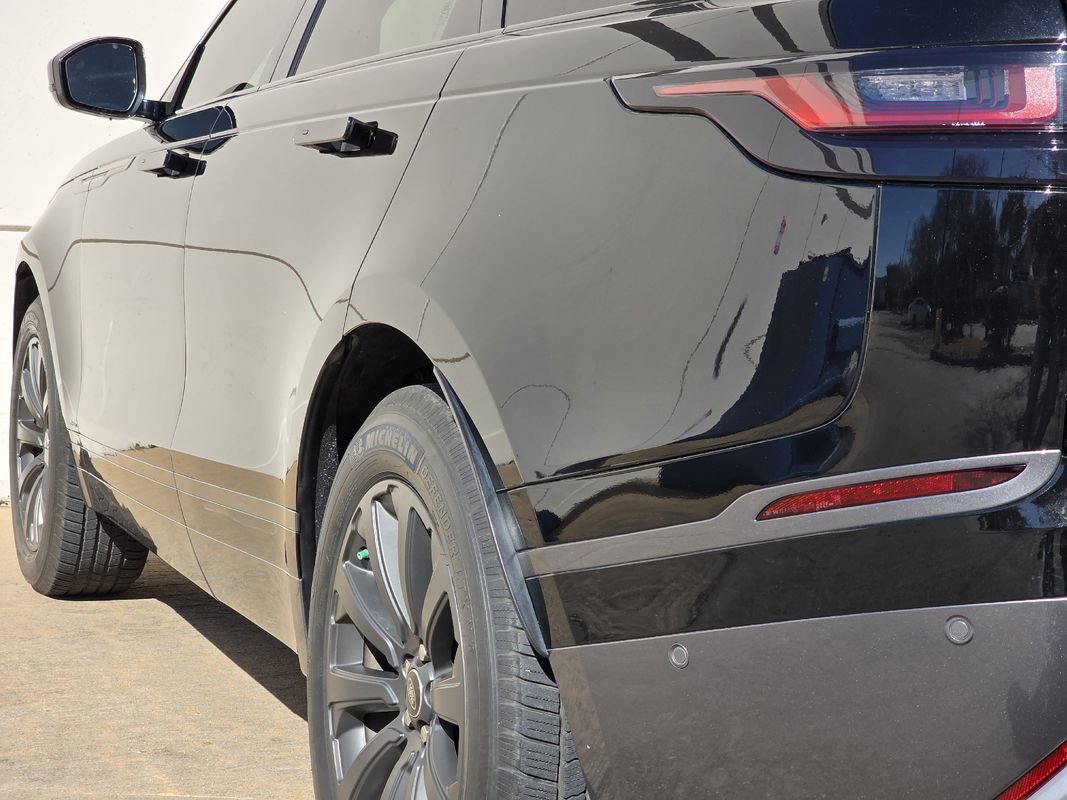 Used 2018 Land Rover Range Rover Velar R-Dynamic SE image 37