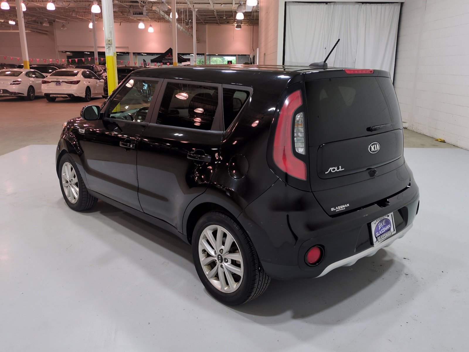 Used 2017 Kia Soul + w/ Audio Package FWD image 5