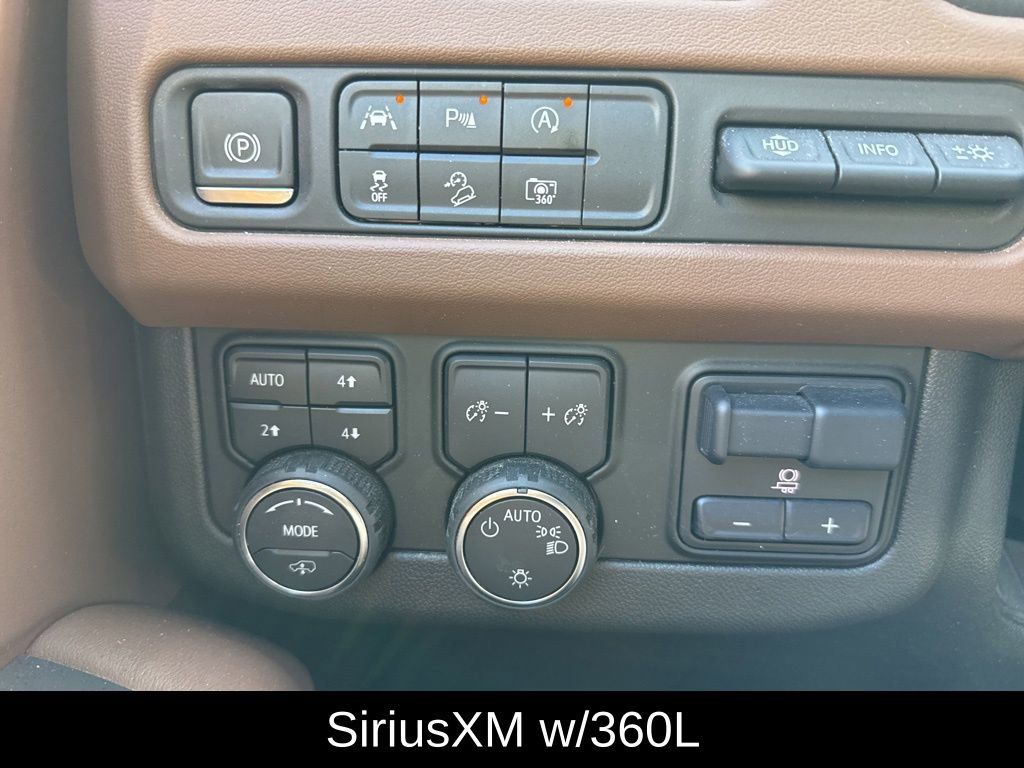 Used 2024 Chevrolet Suburban High Country AWD/4WD image 14