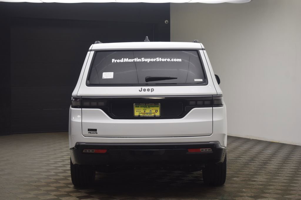 New 2026 Jeep Grand Wagoneer Limited AWD/4WD image 13