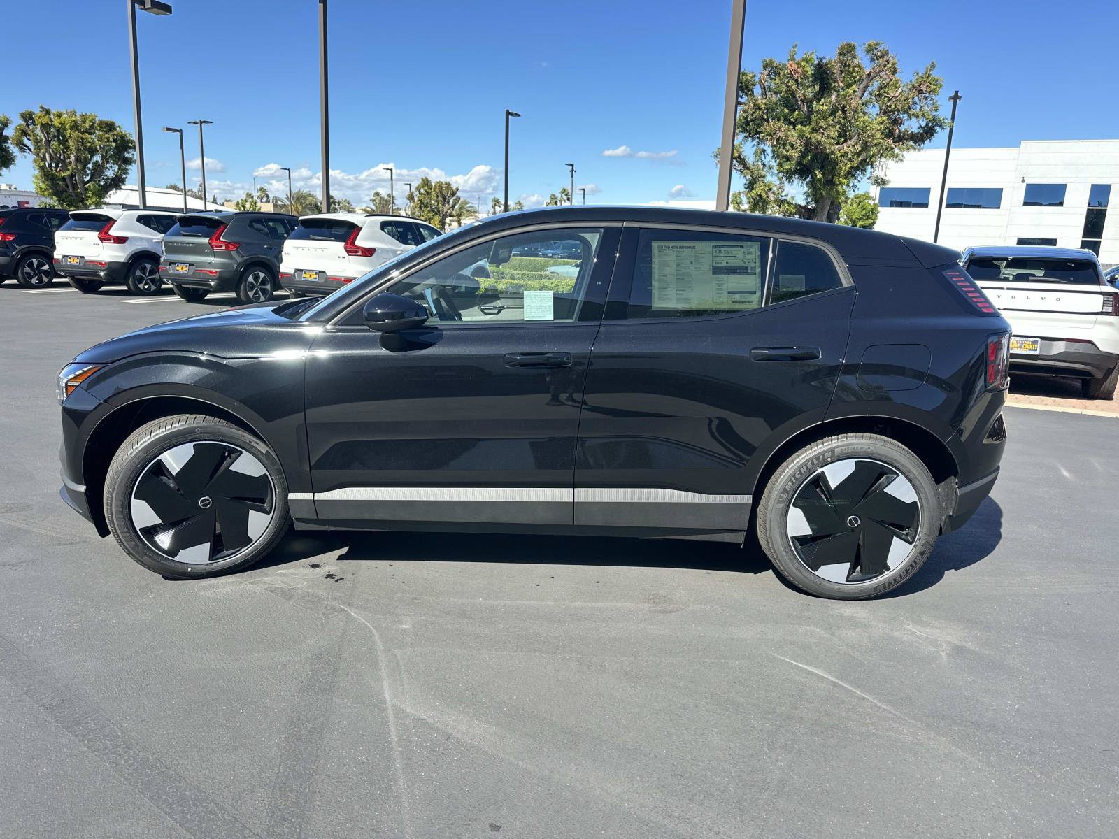 New 2026 Volvo EX30 Plus w/ Climate Package AWD/4WD image 4