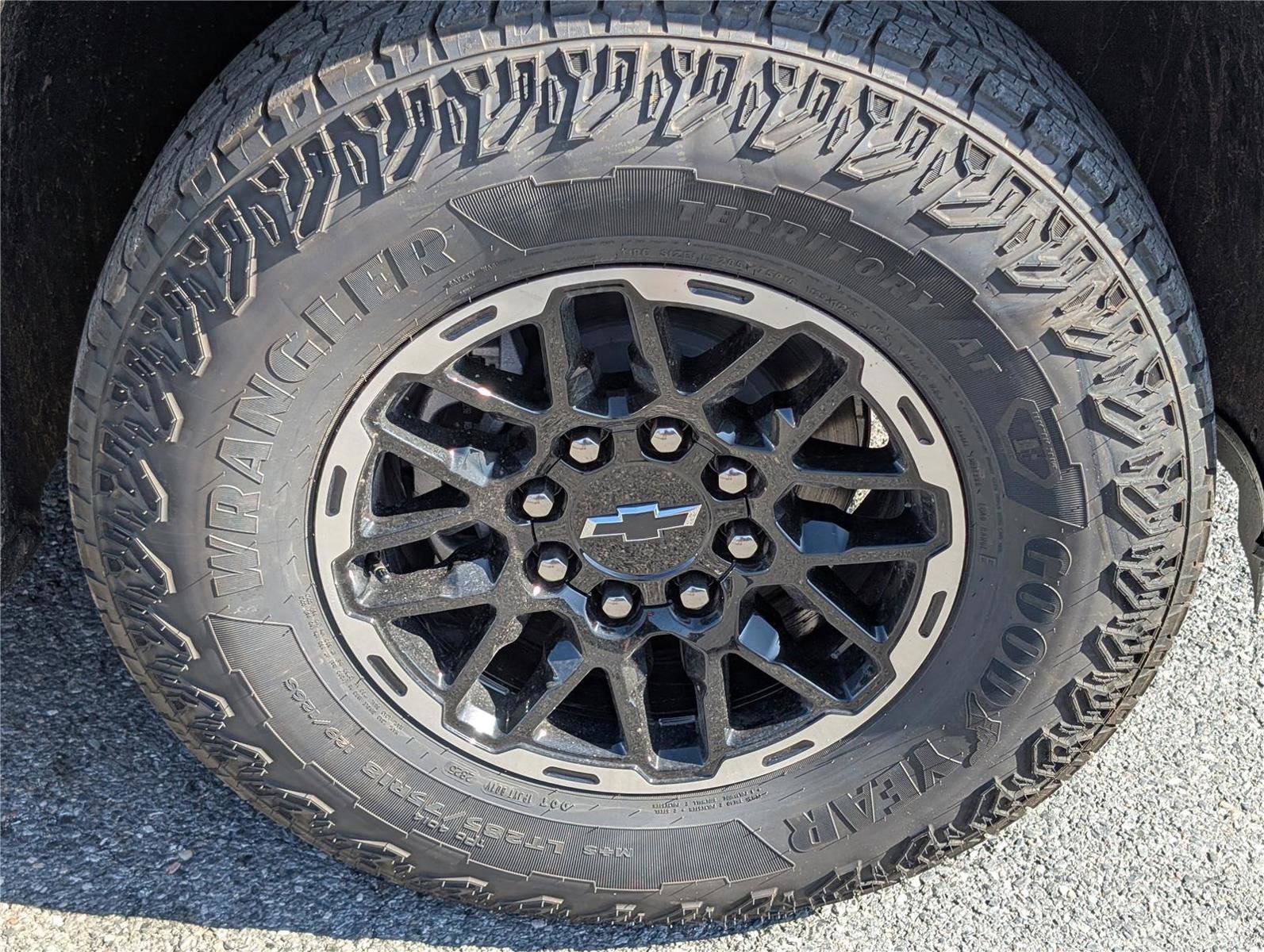 New 2026 Chevrolet Silverado EV Trail Boss image 6