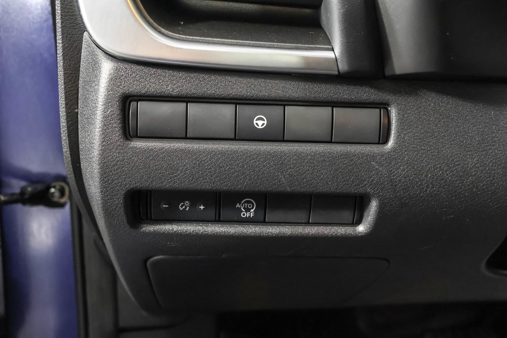 Used 2023 Nissan Rogue SV image 28