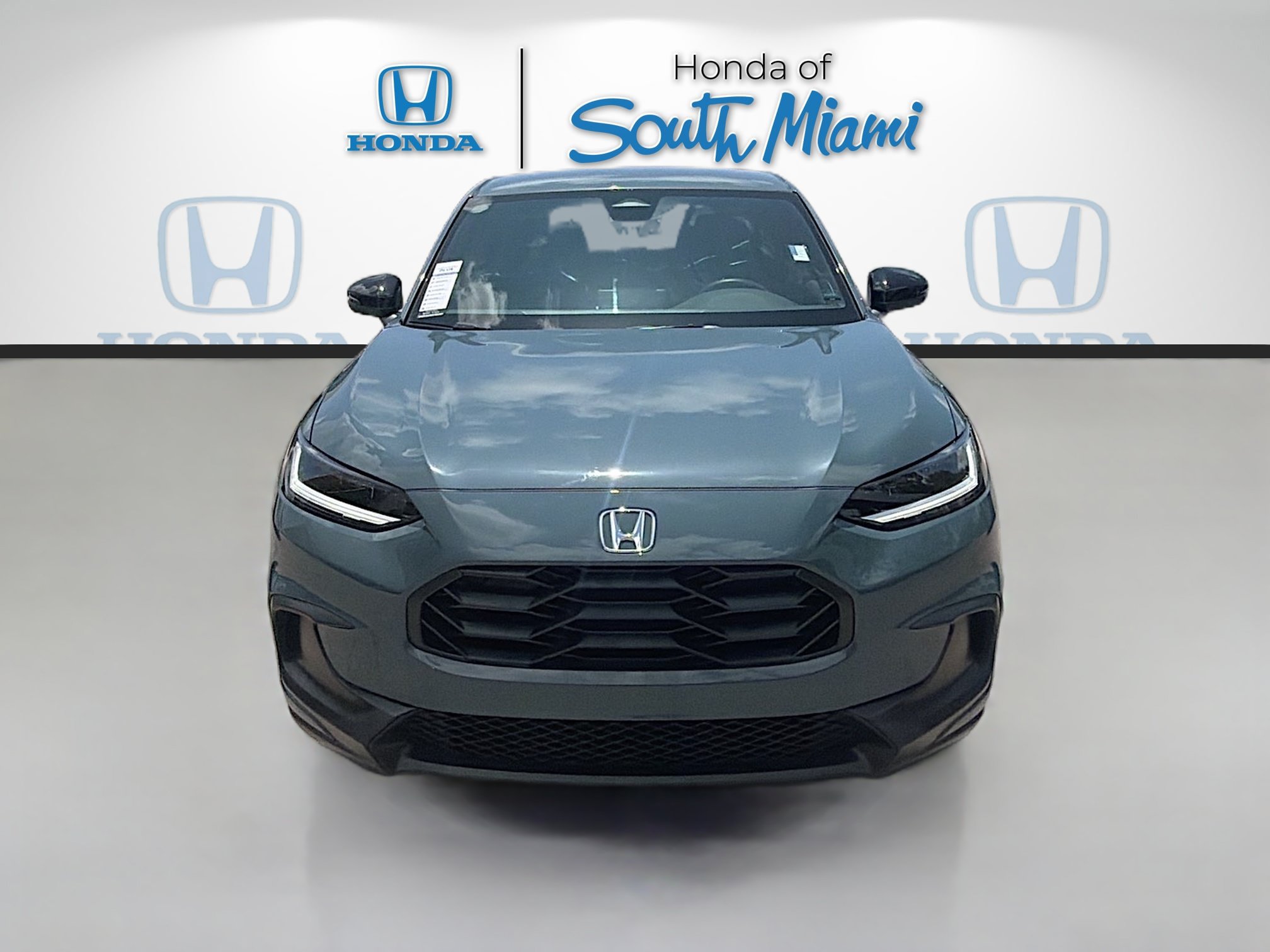 Certified 2025 Honda HR-V Sport image 2