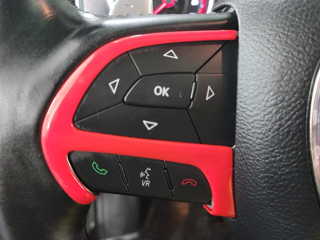 Used 2015 Dodge Charger SXT w/ AWD Premium Group image 16