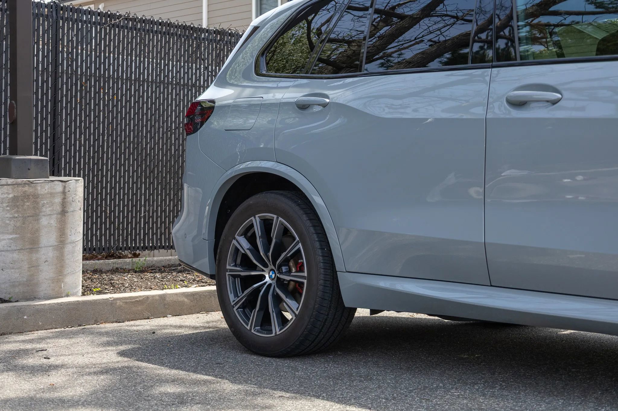 Used 2024 BMW X5 xDrive40i w/ M Sport Package image 37