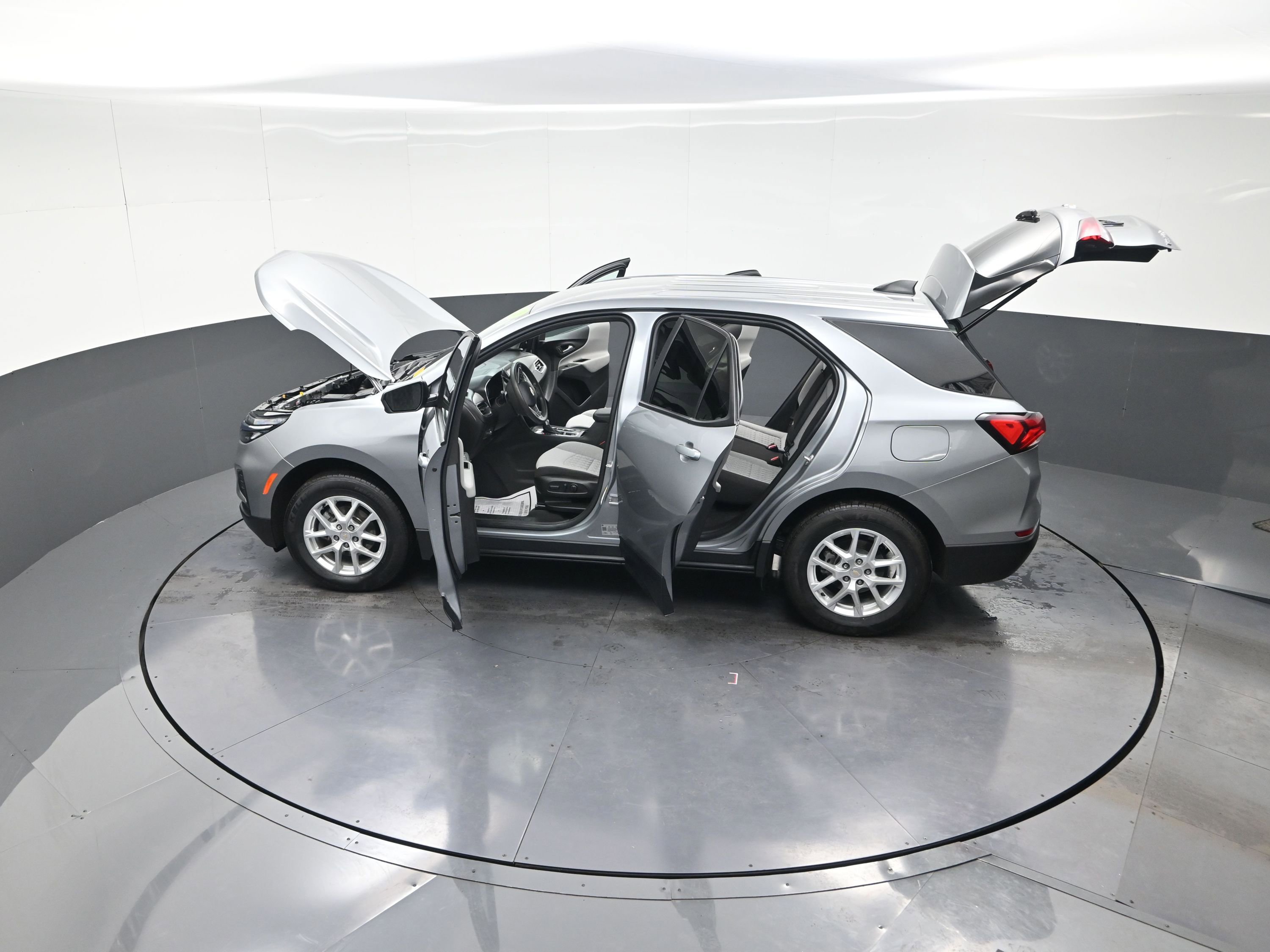 Used 2023 Chevrolet Equinox LS w/ LS Convenience Package AWD/4WD image 15