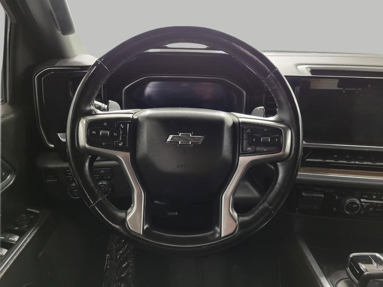 Used 2023 Chevrolet Silverado 1500 RST w/ Z71 Off-Road Package AWD/4WD image 32