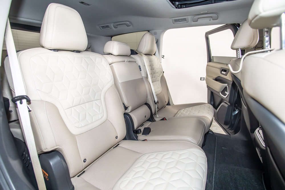 Used 2026 Nissan Armada Platinum Reserve AWD/4WD image 19
