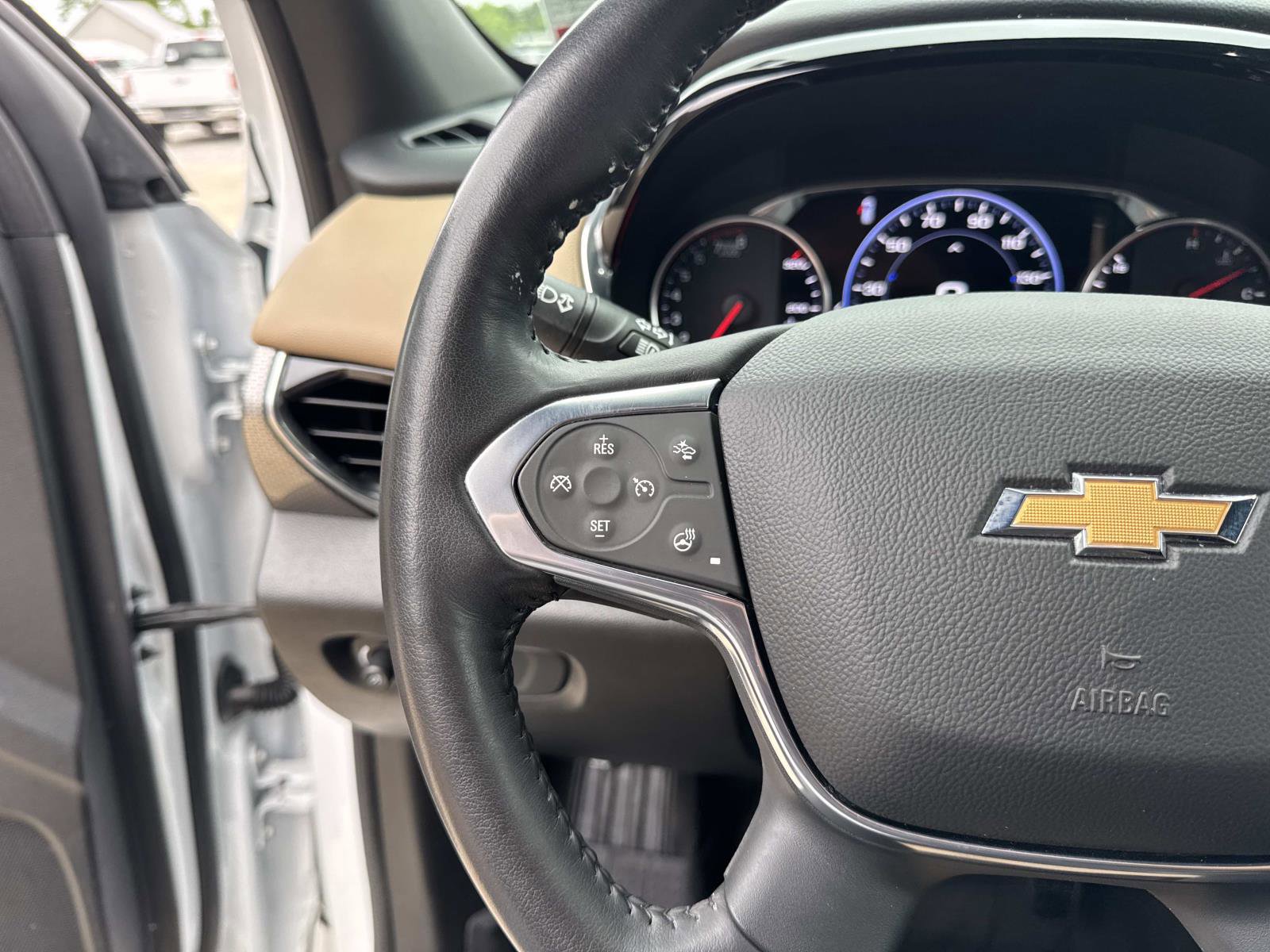 Used 2022 Chevrolet Traverse Premier w/ LPO, Floor Liner Package FWD image 22