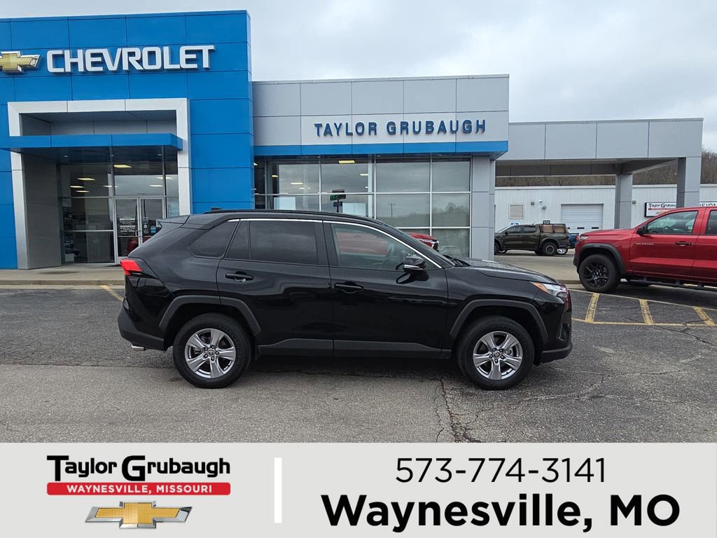 Used 2025 Toyota RAV4 XLE FWD image 1