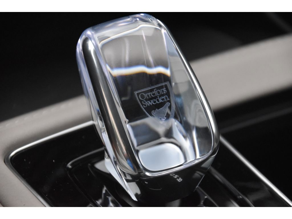 New 2026 Volvo XC90 B6 Plus w/ Protection Package Premier image 38