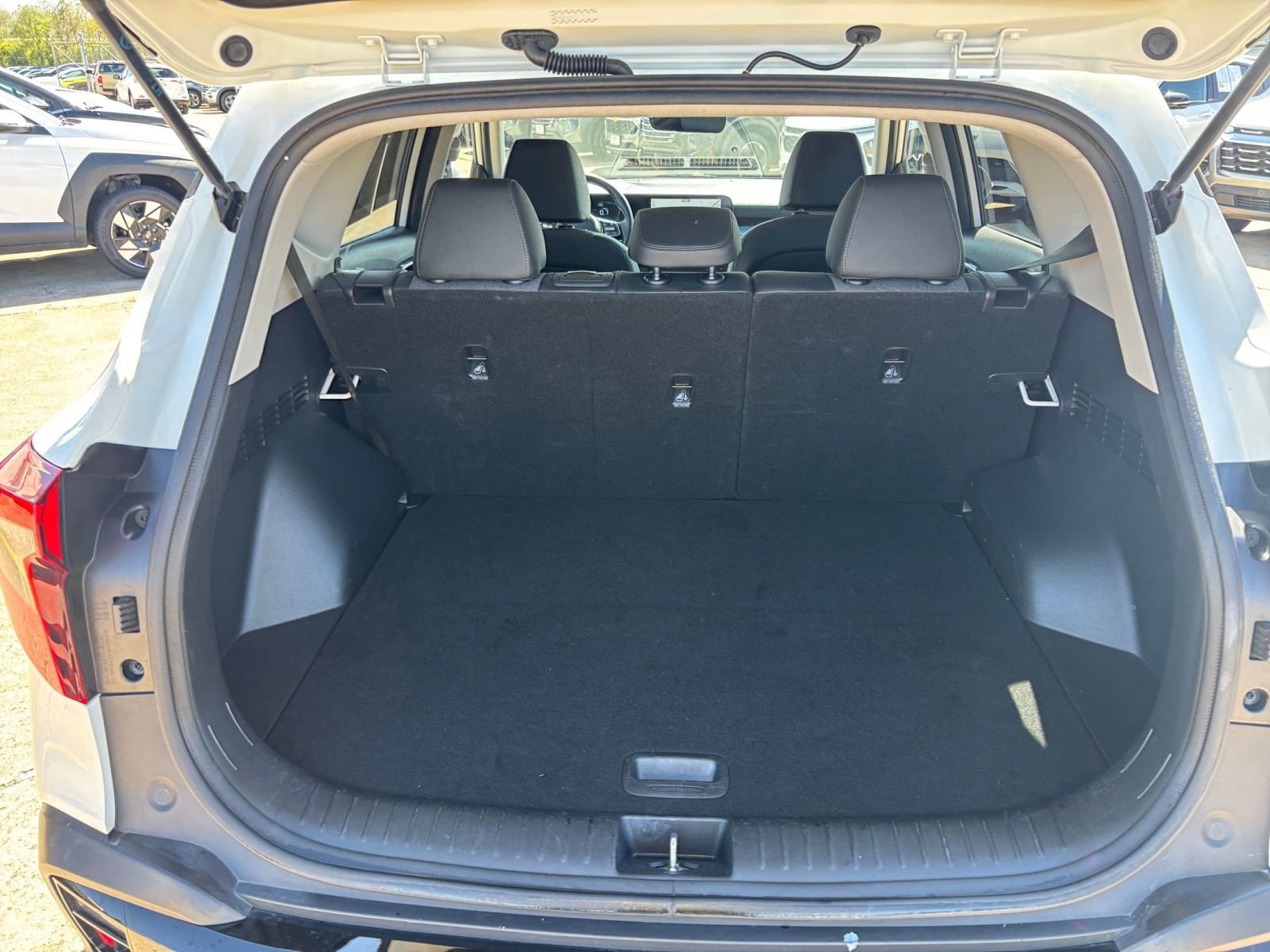 Used 2025 Kia Seltos S image 32