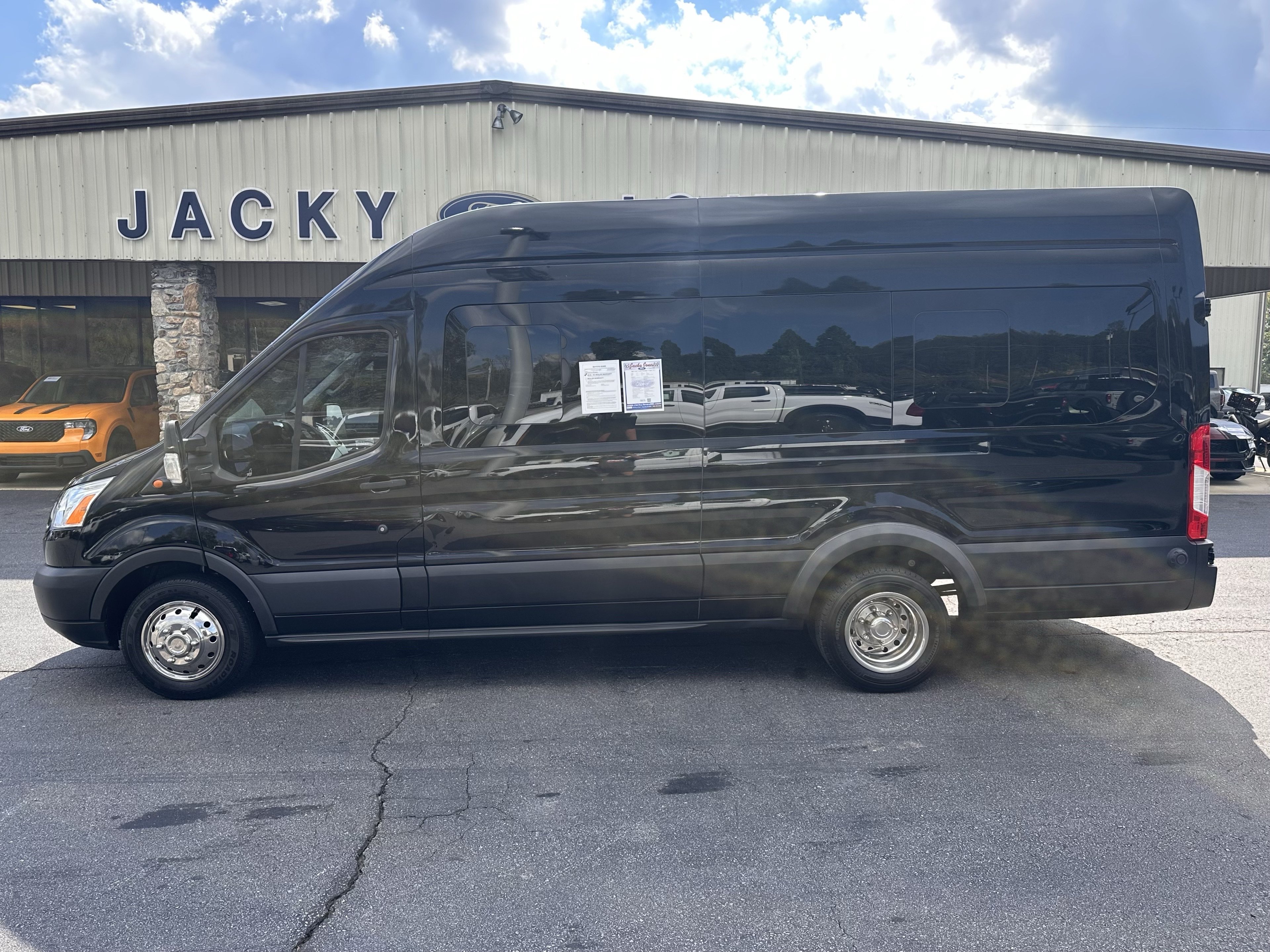 Certified 2019 Ford Transit 350 XLT RWD image 1