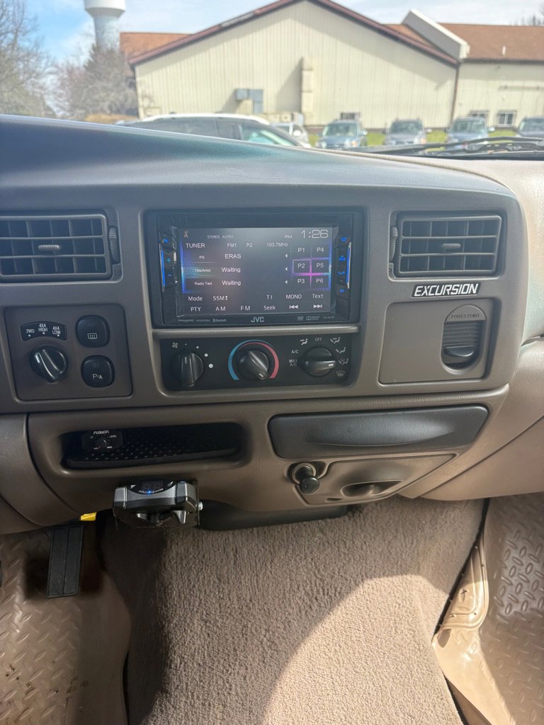 Used 2001 Ford Excursion Limited image 17