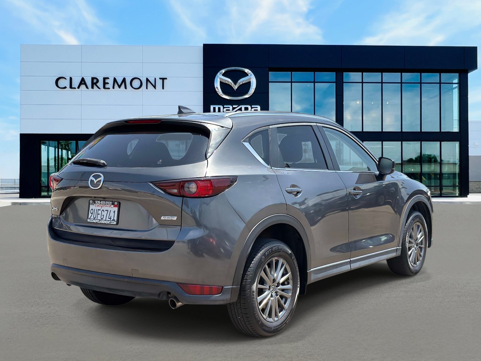 Used 2017 MAZDA CX-5 Touring FWD image 5