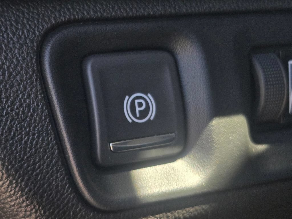 Used 2023 GMC Acadia Denali FWD image 13