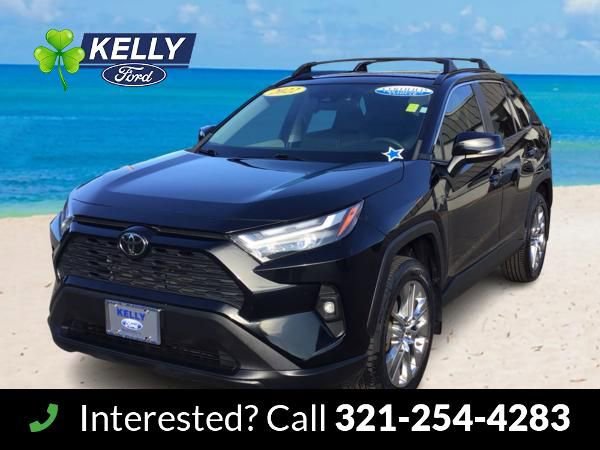 Used 2022 Toyota RAV4 XLE Premium image 1
