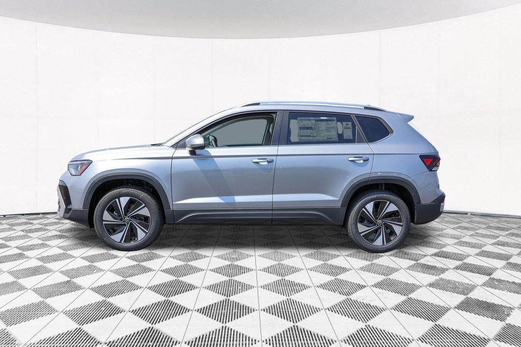 New 2025 Volkswagen Taos SE image 17
