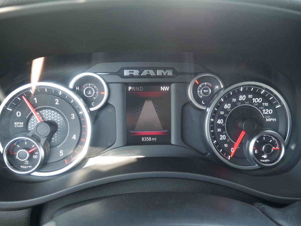 Used 2025 RAM 2500 Big Horn AWD/4WD image 40