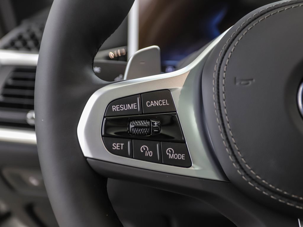 Used 2026 BMW X5 xDrive40i w/ M Sport Package image 12