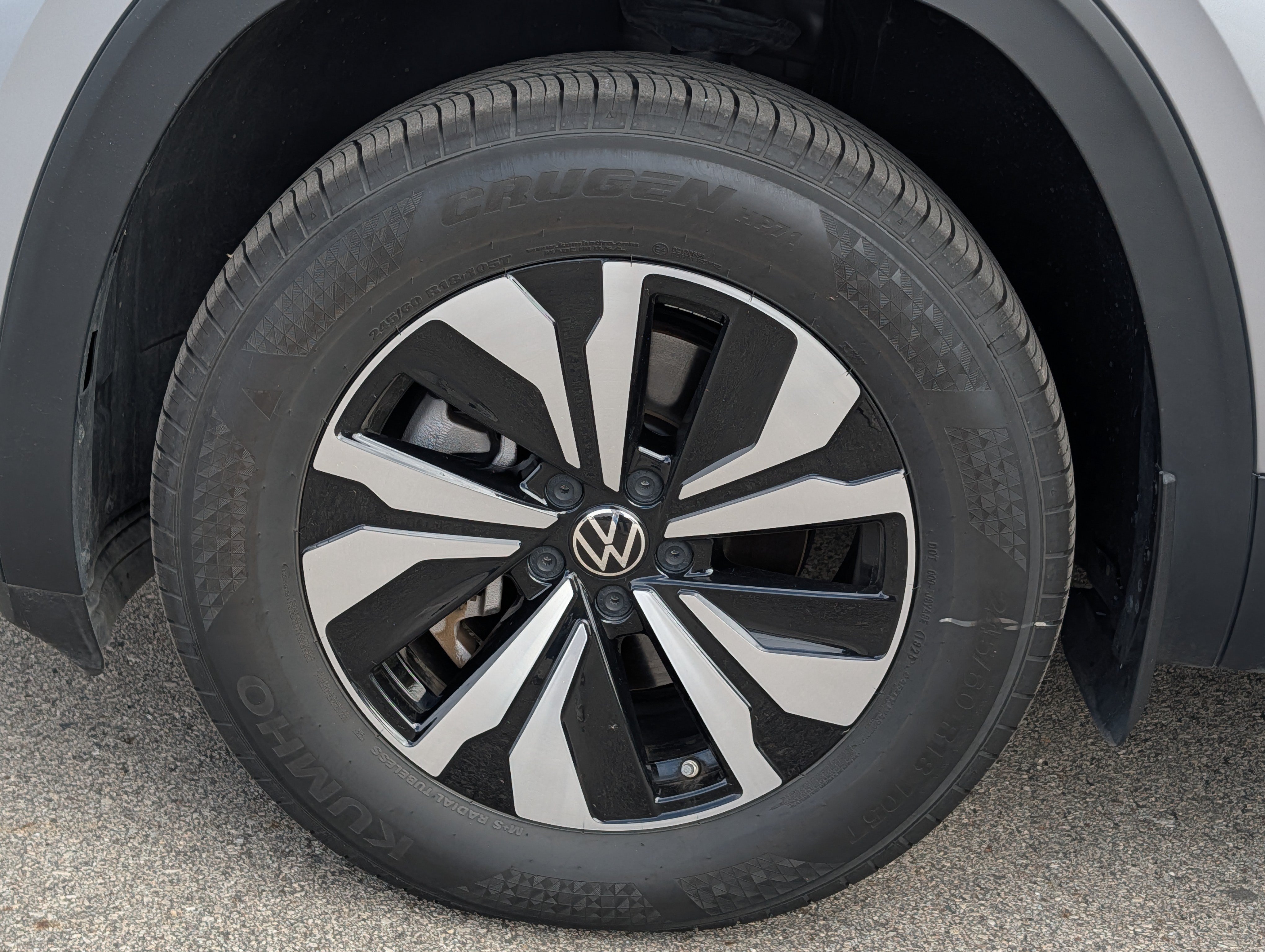 Certified 2025 Volkswagen Atlas Cross Sport SE AWD/4WD image 11