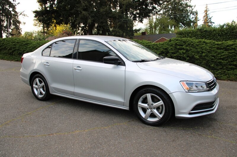 Used 2016 Volkswagen Jetta S FWD image 2