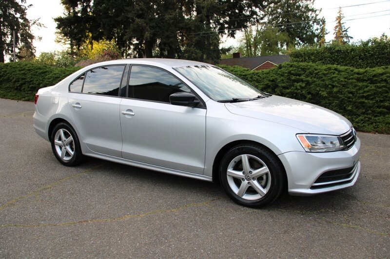 Used 2016 Volkswagen Jetta S FWD image 2