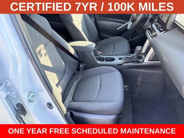 Used 2024 Toyota Corolla Cross LE FWD image 9