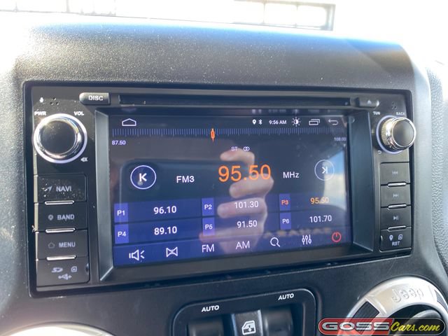 Used 2013 Jeep Wrangler Unlimited Sahara w/ Connectivity Group AWD/4WD image 10