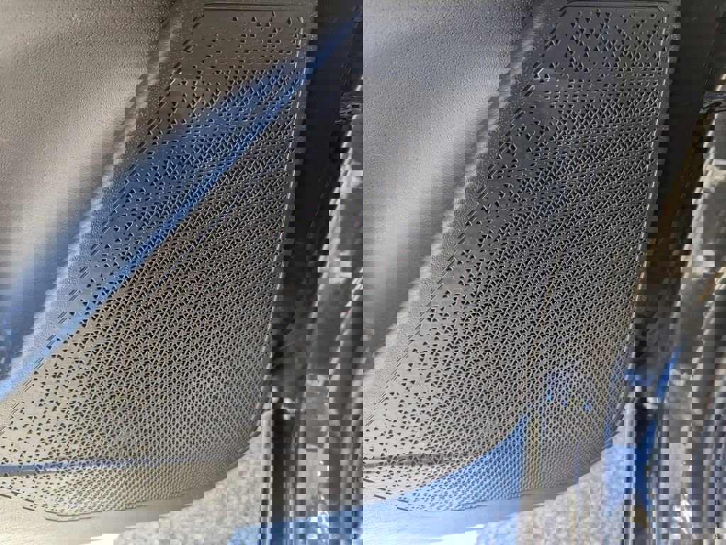 Used 2023 Kia Niro EX Touring image 16