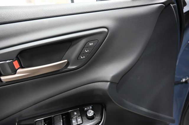 New 2025 Toyota Crown Signia image 30