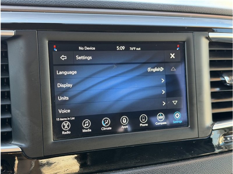 Used 2021 Chrysler Voyager Lxi image 47