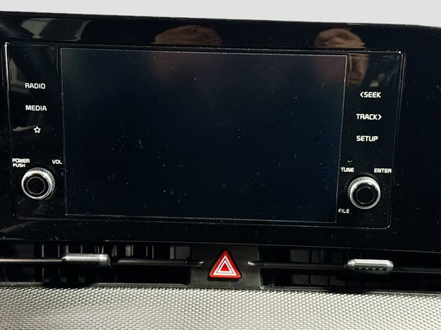 Used 2023 Kia Sportage LX image 18