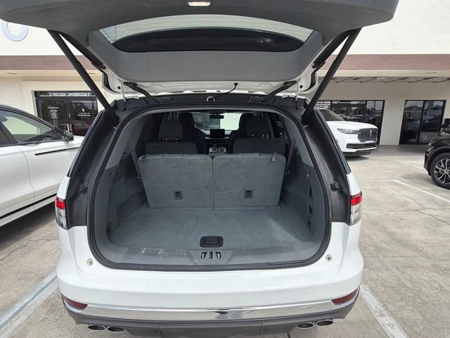 Certified 2020 Lincoln Aviator Reserve w/ Equipment Group 202A AWD/4WD image 7
