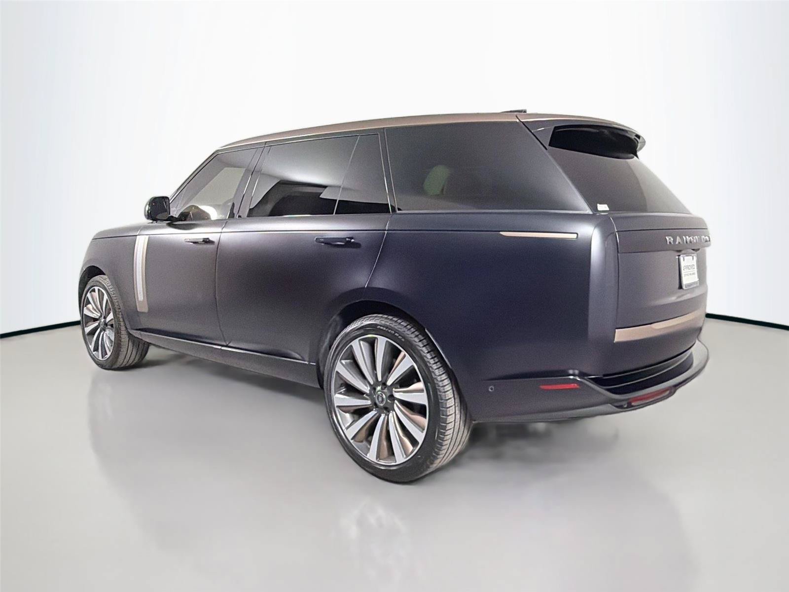 Certified 2023 Land Rover Range Rover SV AWD/4WD image 7