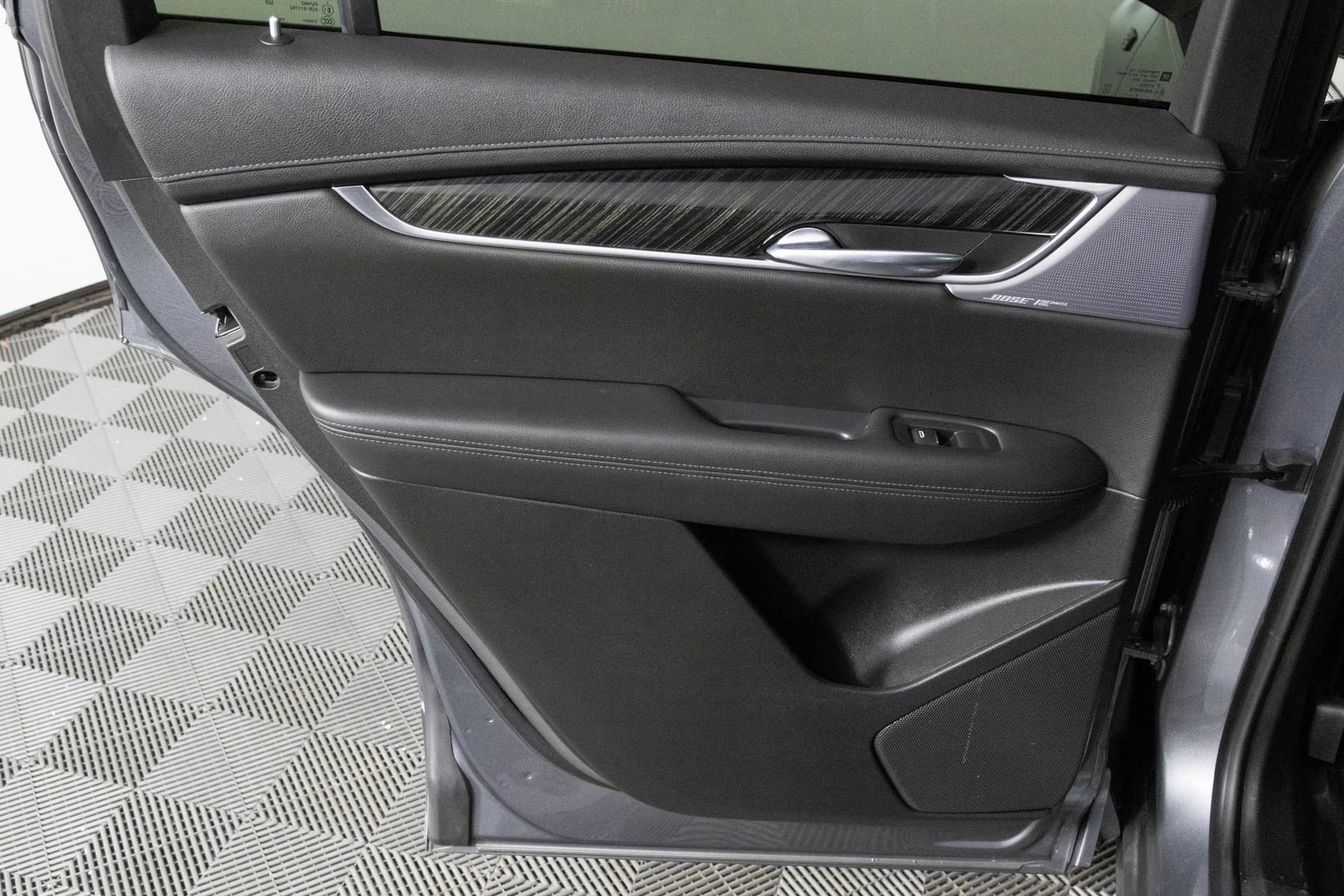 Used 2021 Cadillac XT6 Premium Luxury image 38