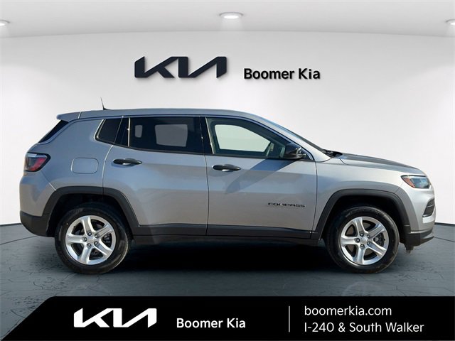 Used 2024 Jeep Compass Sport image 4