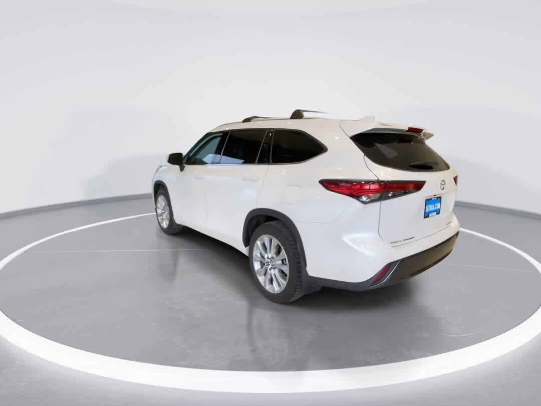 Used 2023 Toyota Highlander Limited AWD/4WD image 6